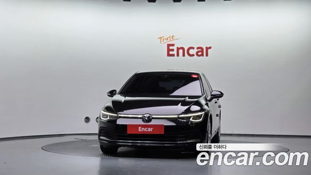 Volkswagen Golf 8-го поколения 2.0 TDI Premium - фото 2