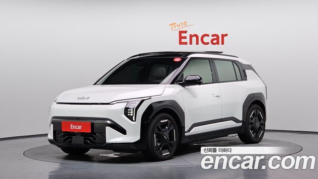 Kia EV3 Long Range 4WD GT Line - фото 0