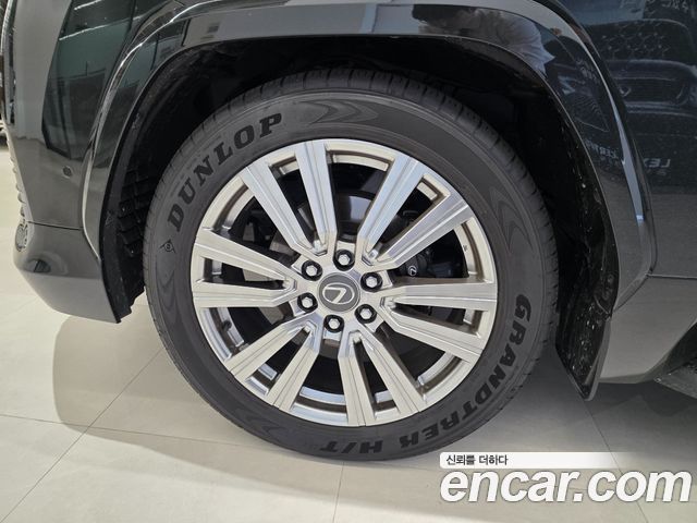 Lexus LX 4-го поколения 700h VIP - фото 4