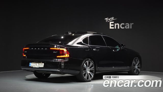 Volvo S90 B6 AWD Ultimate Bright - фото 1