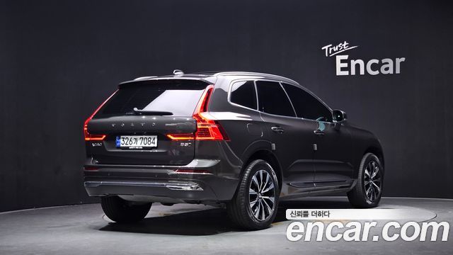 Volvo XC60 2-го поколения B5 Ultimate Bright - фото 1