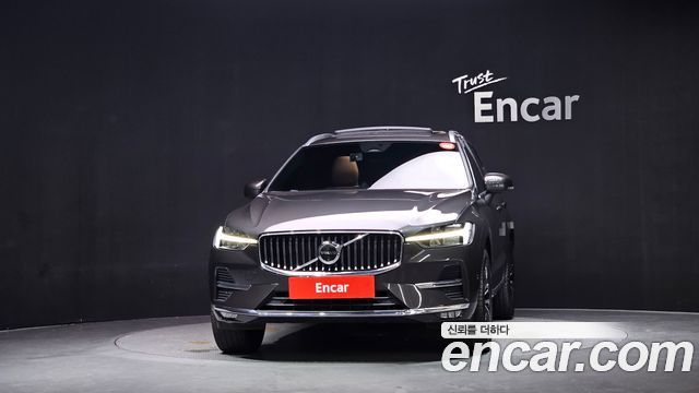 Volvo XC60 2-го поколения B5 Ultimate Bright - фото 2