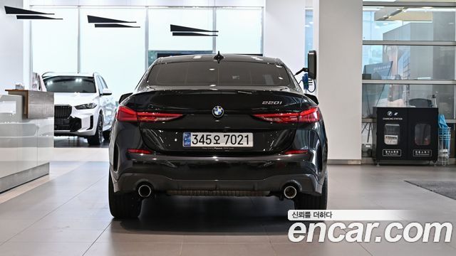 BMW 2 Series Gran Coupe F44 220i M Sports - фото 3