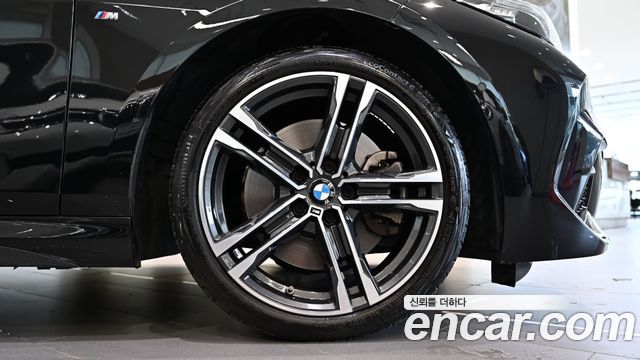 BMW 2 Series Gran Coupe F44 220i M Sports - фото 4