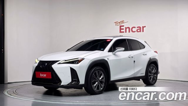 Lexus UX 250h 2.0 F-Sport 2WD - фото 0