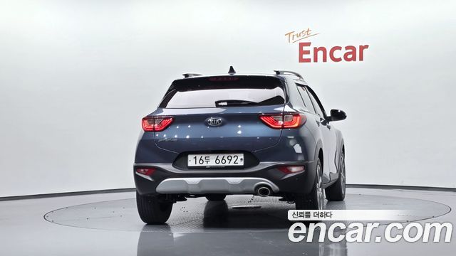 Kia Stonic 1.4 Prestige - фото 3