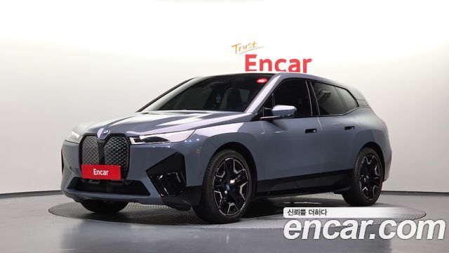 BMW iX xDrive50 Sports Plus - фото 0
