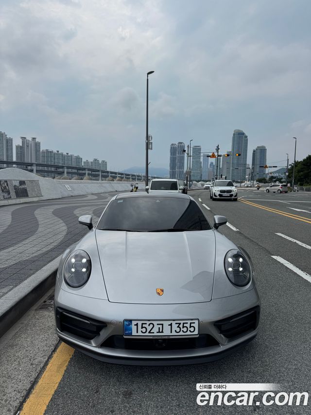 Porsche 911 Carrera GTS - фото 2