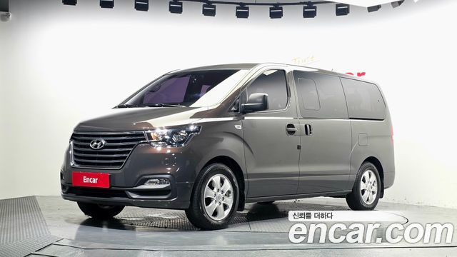 Hyundai Starex New Urban 9-Seater Premium - фото 0