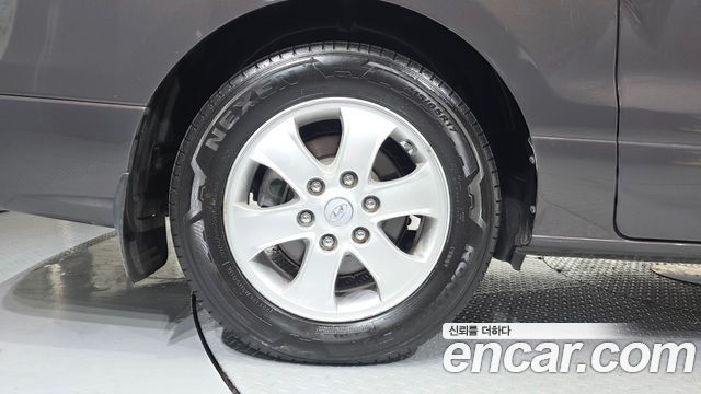 Hyundai Starex New Urban 9-Seater Premium - фото 4