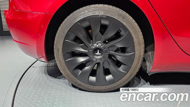 Tesla Model 3 Long Range AWD - фото 4