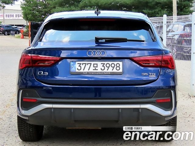 Audi Q3 F3 35 TDI Premium Sportback - фото 3