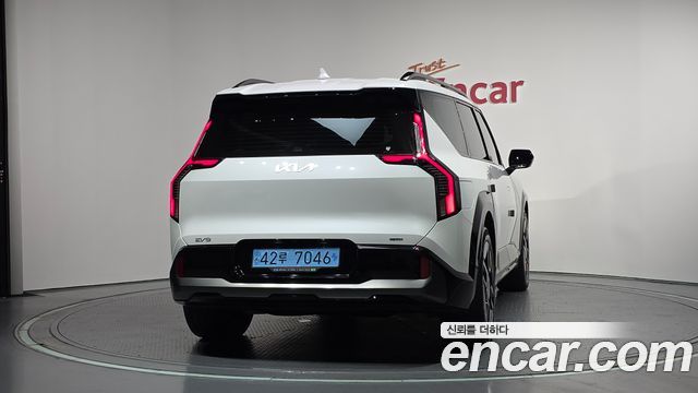 Kia EV9 Long Range 4WD GT Line - фото 3