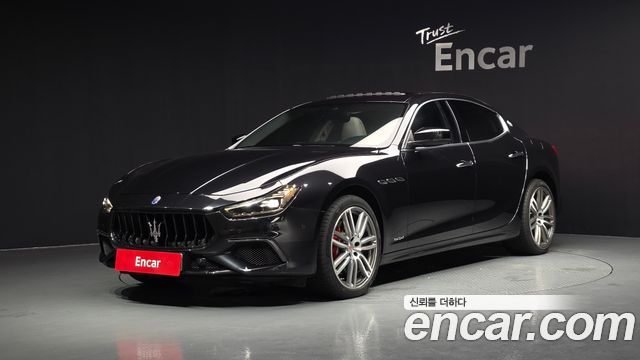 Maserati Ghibli 3.0 Diesel GranSport 3rd - фото 0