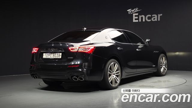 Maserati Ghibli 3.0 Diesel GranSport 3rd - фото 1