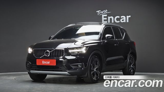Volvo XC40 T4 Inscription - фото 0