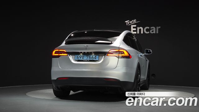 Tesla Model X Performance - фото 3
