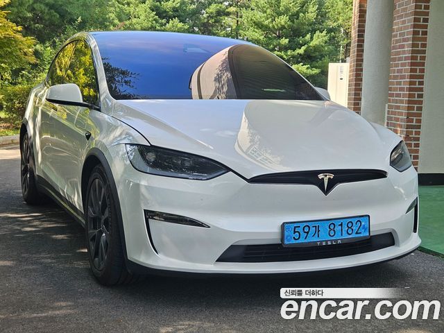 Tesla Model X AWD - фото 1