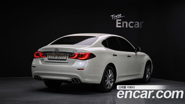 Infiniti Q70 3.7 AWD - фото 1