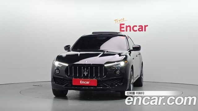 Maserati Levante 3.0 S AWD GranLusso - фото 2