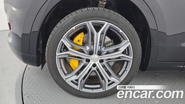 Maserati Levante 3.0 S AWD GranLusso - фото 4