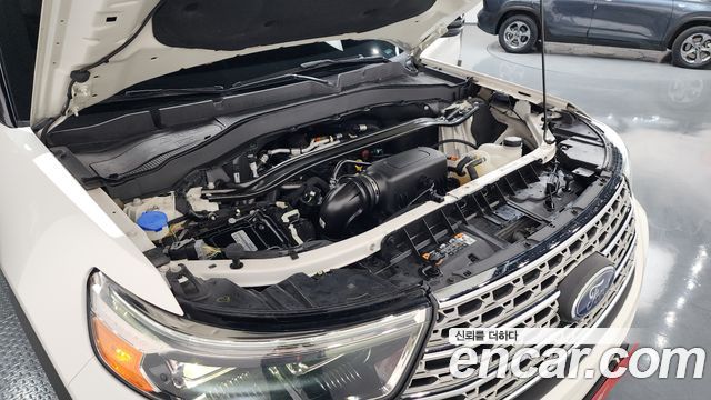 Ford Explorer 6-го поколения 2.3 LimIted 4WD - фото 4