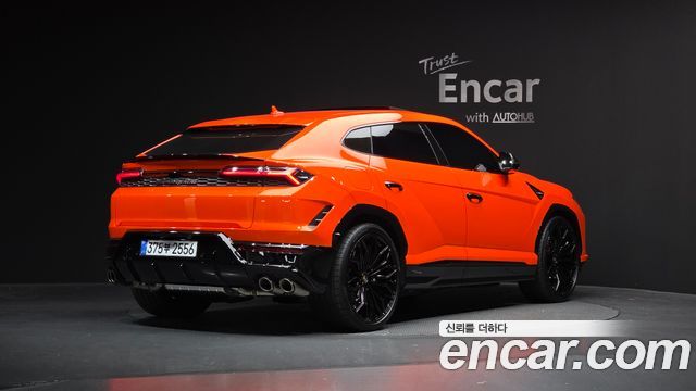 Lamborghini Urus 4.0 V8 SE - фото 1