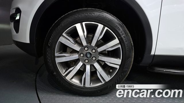 Land Rover Discovery Sport 2.0 TD4 HSE Luxury - фото 4