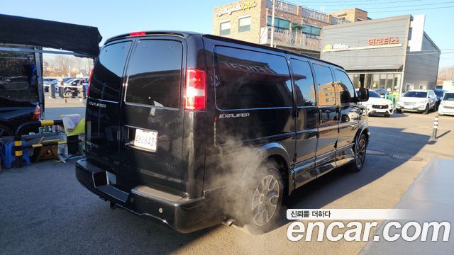 Chevrolet Express Van 6.5 - фото 1