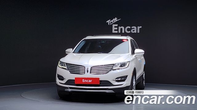 Lincoln MKC 2.0 AWD - фото 2