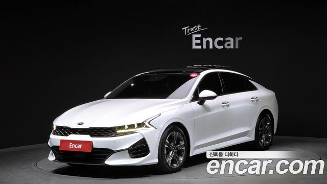 Kia K5 3-го поколения 2.0 Signature - фото 0