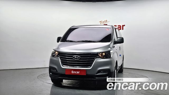 Hyundai Starex New Van 3-Seater Style - фото 2