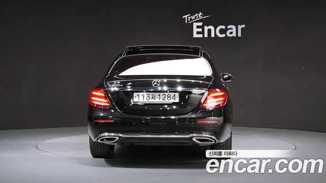 Mercedes-Benz E-Class W213 E300e Exclusive - фото 3