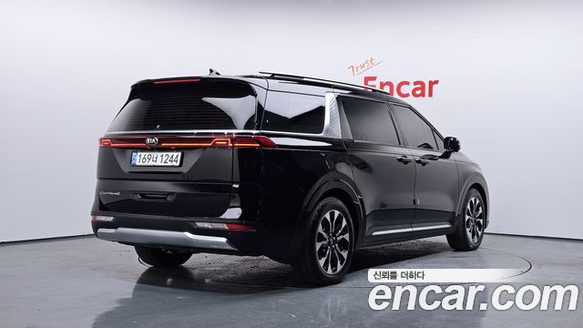 Kia Carnival 4-го поколения 9-Seater Signature - фото 1