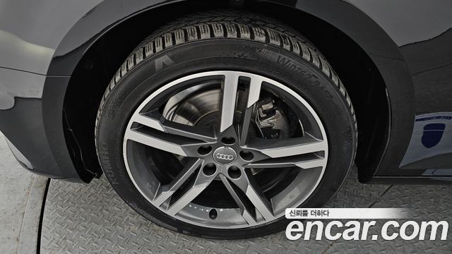 Audi A4 B9 40 TFSI Premium - фото 4