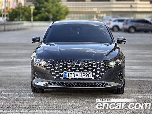 Hyundai Grandeur New IG, гибрид Calligraphy - фото 0