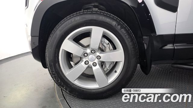 Land Rover Defender L663 110 D300 HSE - фото 4