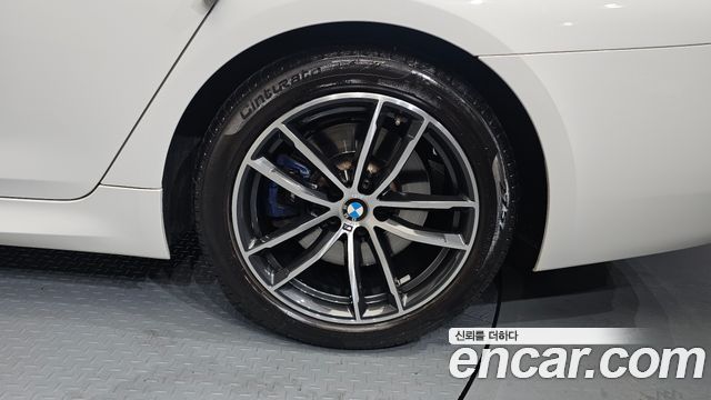 BMW 5 Series G30 520i M Sport - фото 4