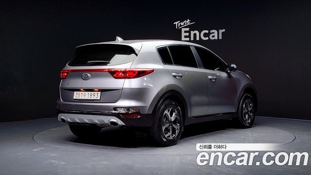 Kia Sportage The Bold Diesel 2.0 2WD Trendy - фото 1