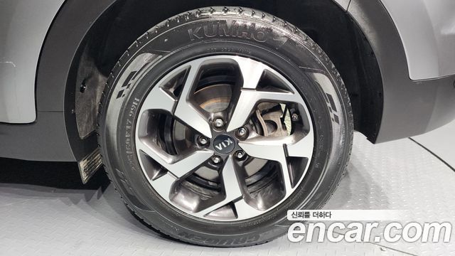 Kia Sportage The Bold Diesel 2.0 2WD Trendy - фото 4