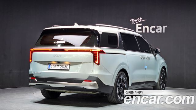 Kia Carnival New 4-го поколения 7-Seater Signature - фото 1