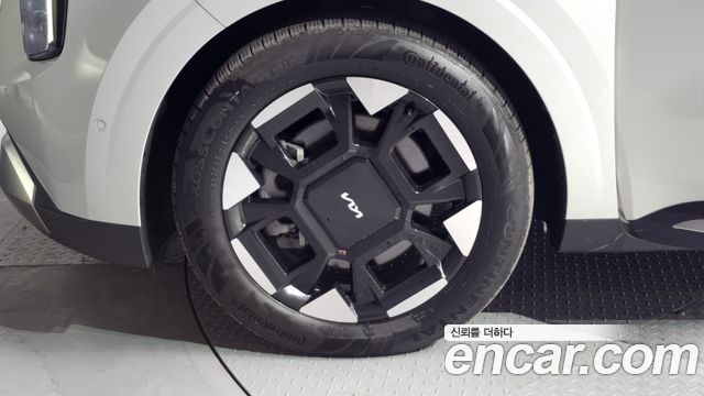 Kia Carnival New 4-го поколения 7-Seater Signature - фото 4