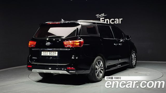 Kia Carnival New 9-Seater Noblesse Special - фото 1