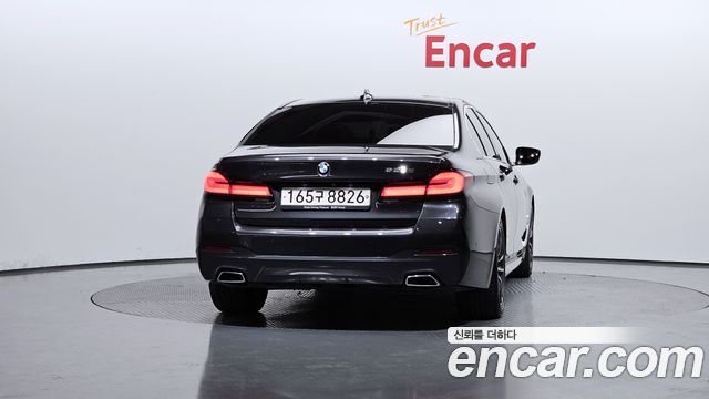 BMW 5 Series G30 523d M Sport - фото 3
