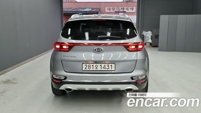 Kia Sportage The Bold Diesel 2.0 2WD Prestige - фото 3