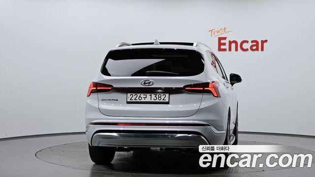 Hyundai Santafe New Diesel 2.2 2WD Calligraphy - фото 2