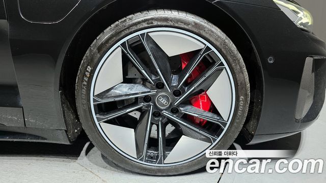 Audi RS e-Tron GT GT RS - фото 4