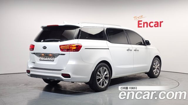 Kia Carnival New 9-Seater Noblesse Special - фото 1