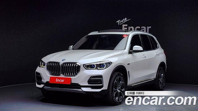 BMW X5 G05 xDrive 45e xLine - фото 0