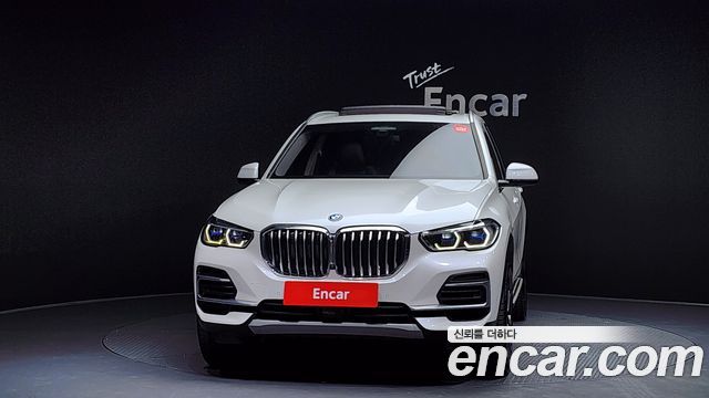 BMW X5 G05 xDrive 45e xLine - фото 2